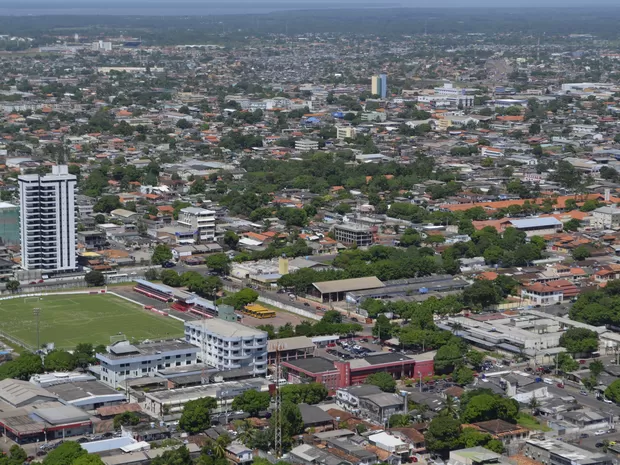 Vista aérea de área urbana no Amapá representando a cobertura regional da rede credenciada da Porto Seguro Saúde